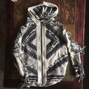 LAST CHANCE🌸🌸 Free people fringe cardigan